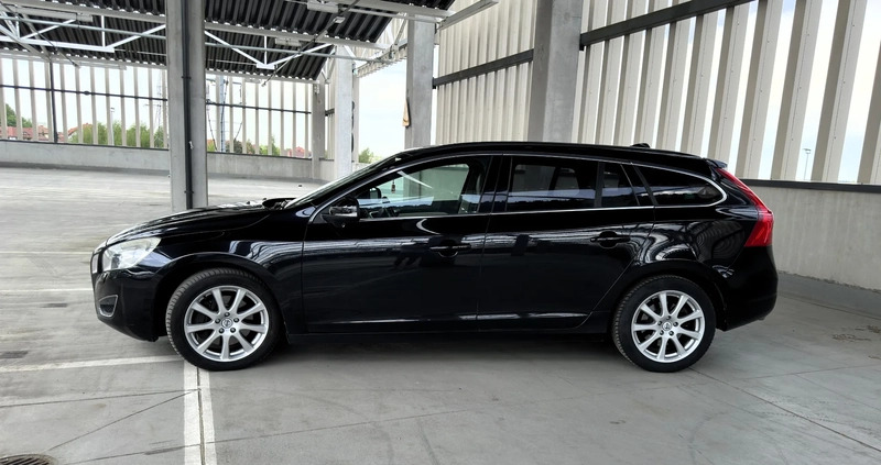 Volvo V60 cena 34900 przebieg: 262000, rok produkcji 2011 z Olsztyn małe 781